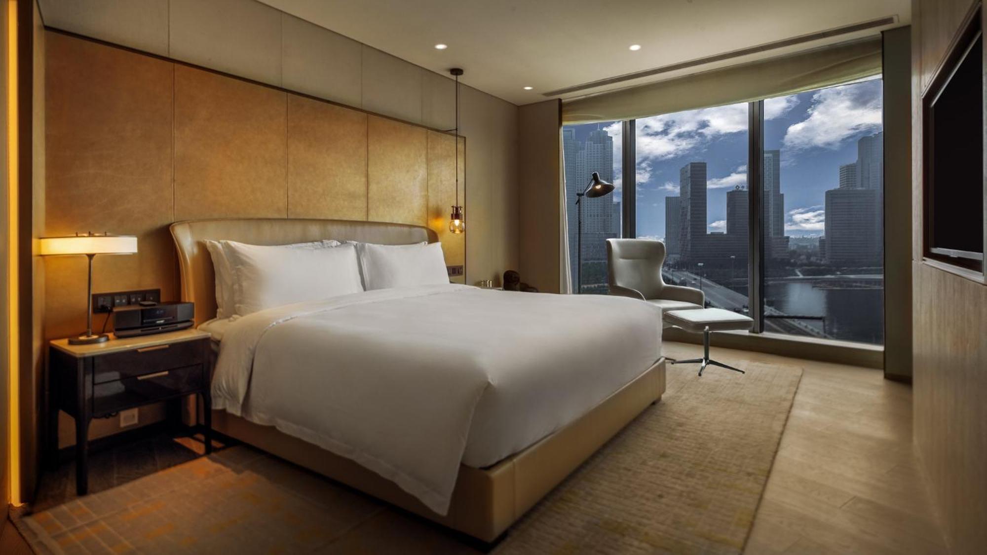 Intercontinental Tianjin Yujiapu Hotel & Residences By Ihg Exterior photo